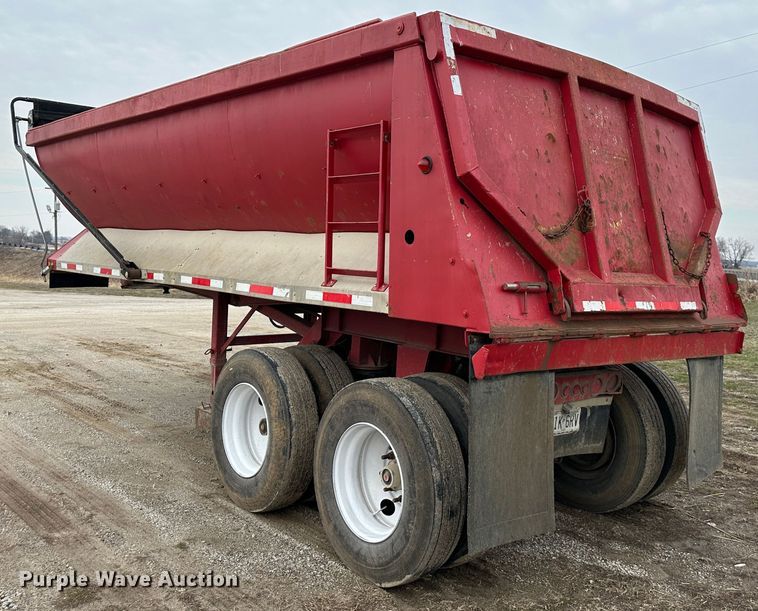image for item DR5105 2001 L&M  end dump trailer