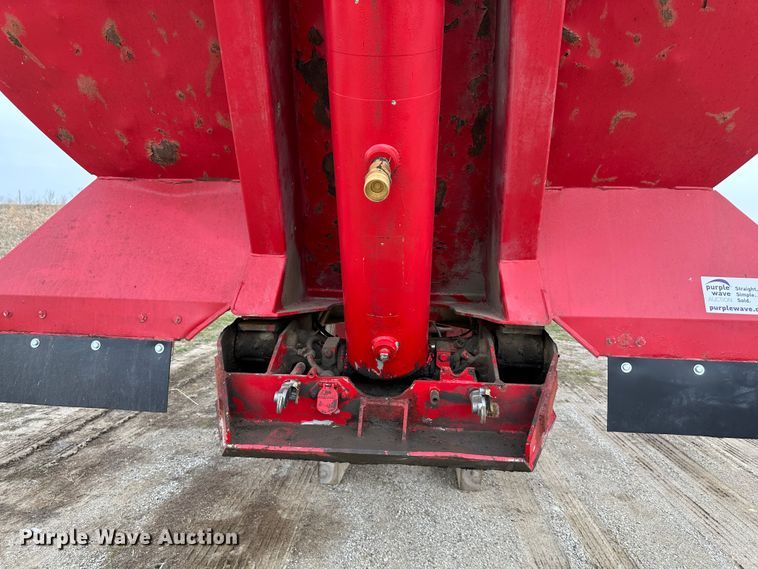 image for item DR5105 2001 L&M  end dump trailer