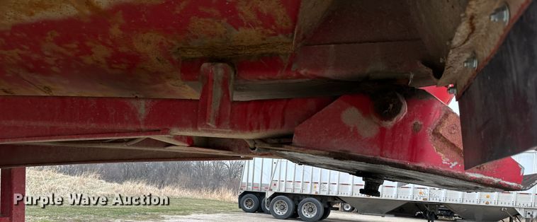 image for item DR5105 2001 L&M  end dump trailer