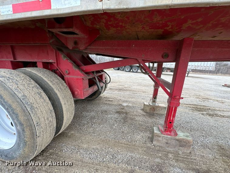 image for item DR5105 2001 L&M  end dump trailer