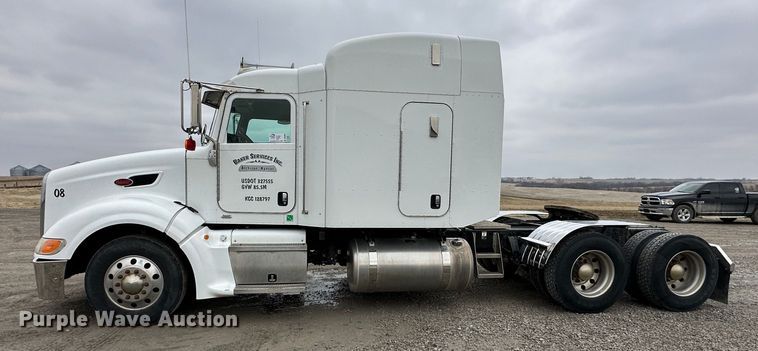 image for item DR6086 2008 Peterbilt 386  semi truck