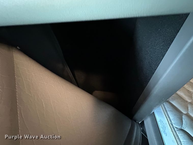 image for item DR6086 2008 Peterbilt 386  semi truck