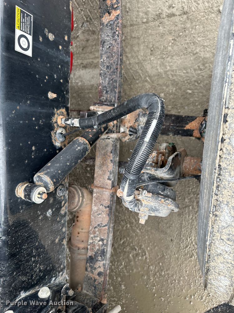 image for item DR6086 2008 Peterbilt 386  semi truck