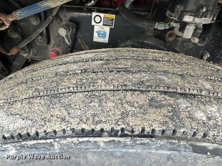 image for item DR6086 2008 Peterbilt 386  semi truck