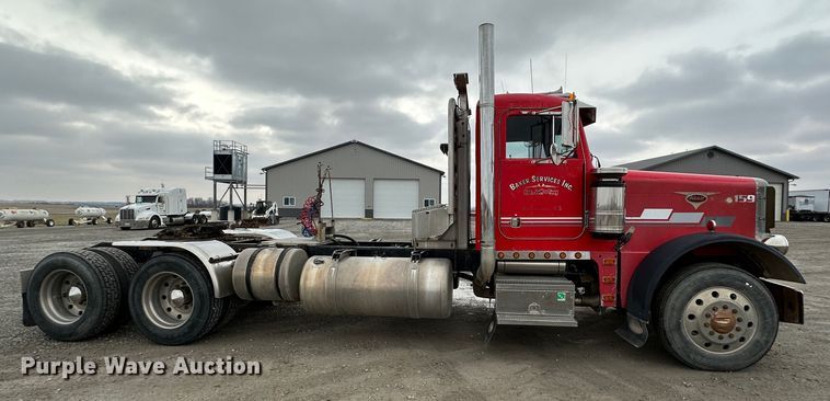 image for item DR6087 1993 Peterbilt 379  semi truck