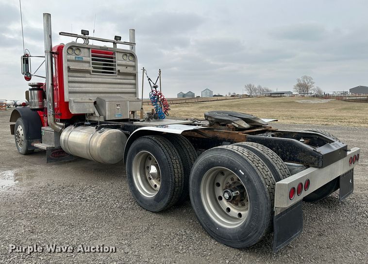 image for item DR6087 1993 Peterbilt 379  semi truck