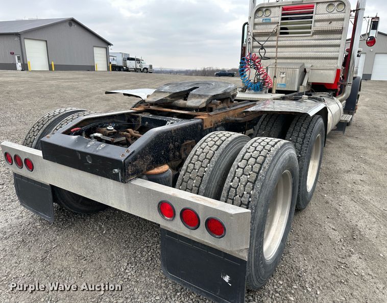 image for item DR6087 1993 Peterbilt 379  semi truck