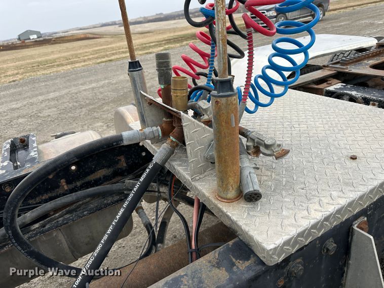 image for item DR6087 1993 Peterbilt 379  semi truck