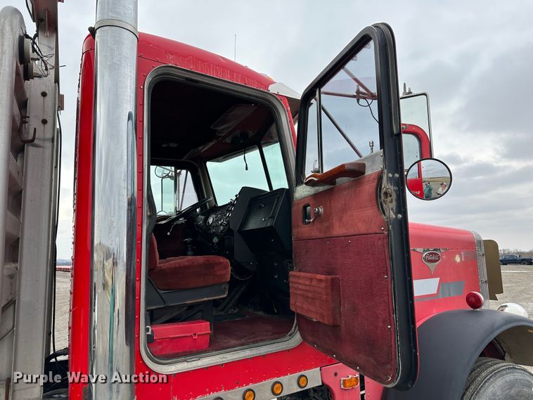 image for item DR6087 1993 Peterbilt 379  semi truck