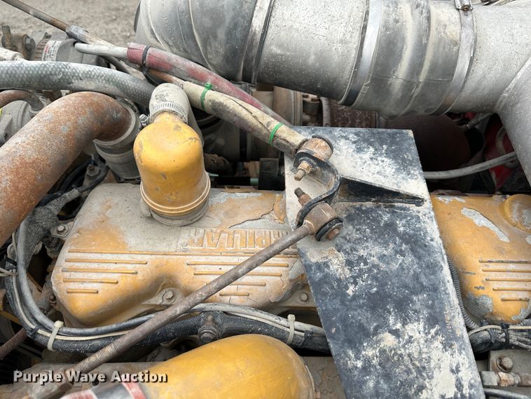 image for item DR6087 1993 Peterbilt 379  semi truck