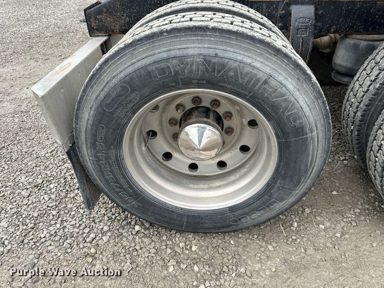 image for item DR6087 1993 Peterbilt 379  semi truck