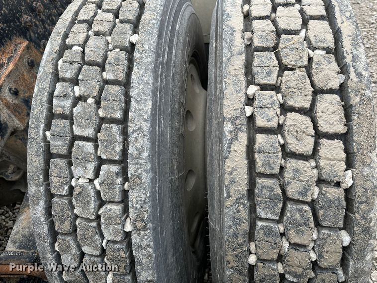 image for item DR6087 1993 Peterbilt 379  semi truck