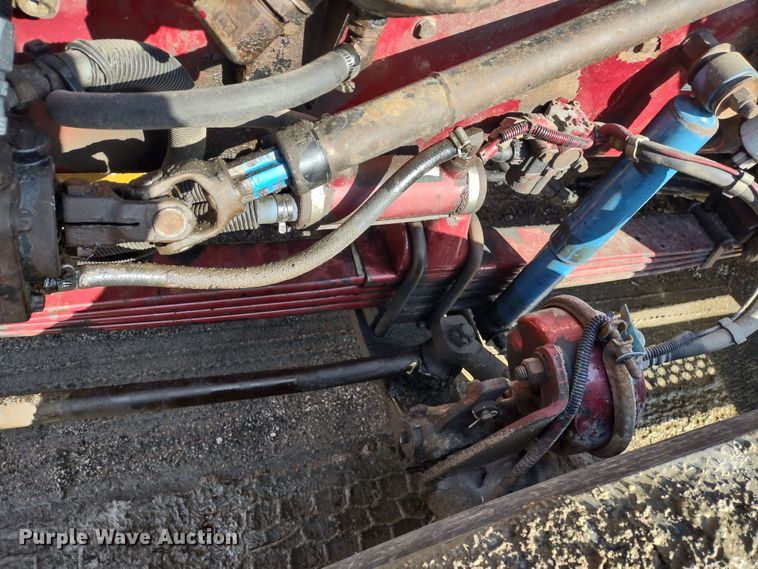 image for item DR8281 2004 Kenworth T800  semi truck