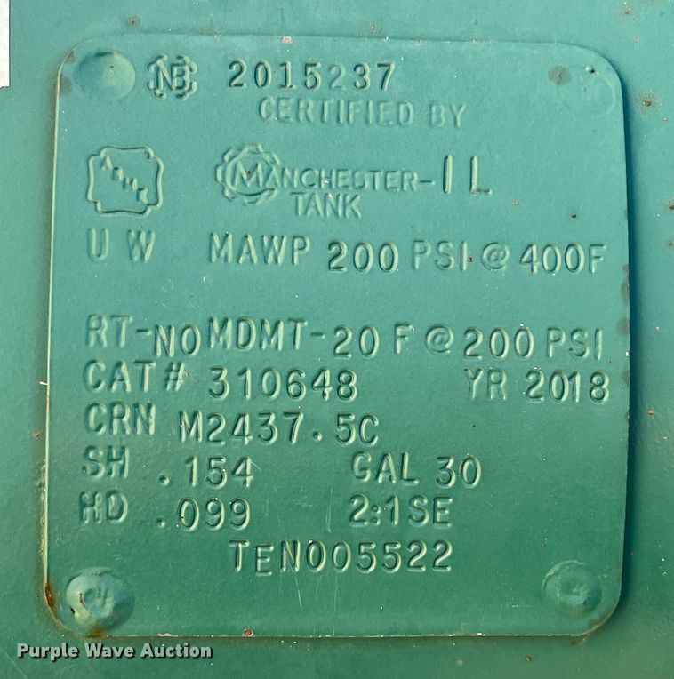 image for item DS2782 2009 Peterbilt 340  fuel / lube truck