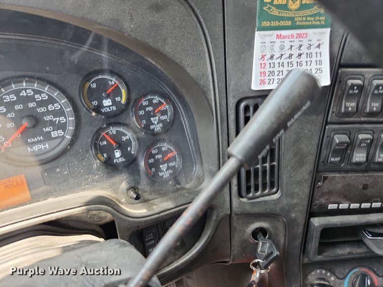 image for item EA9442 2015 International ProStar  semi truck