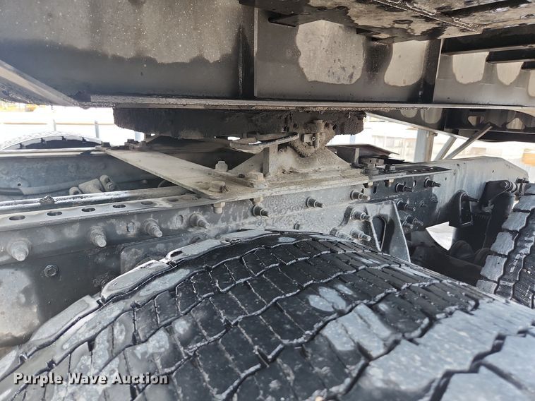 image for item EA9442 2015 International ProStar  semi truck