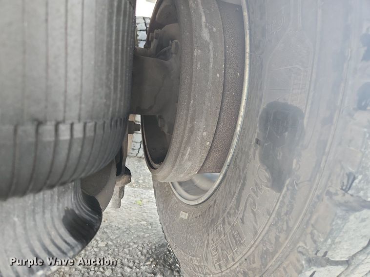 image for item EA9442 2015 International ProStar  semi truck