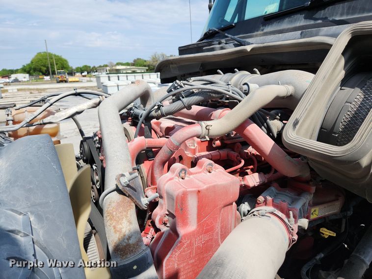 image for item EA9442 2015 International ProStar  semi truck