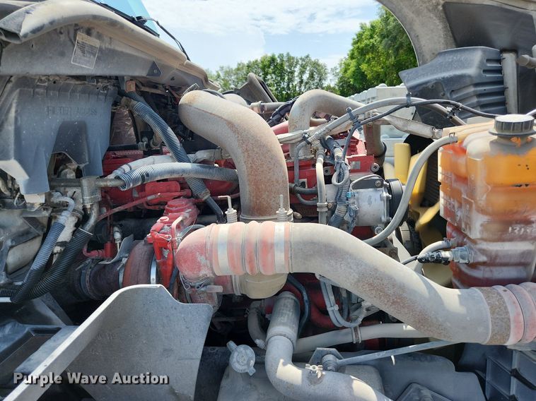 image for item EA9442 2015 International ProStar  semi truck