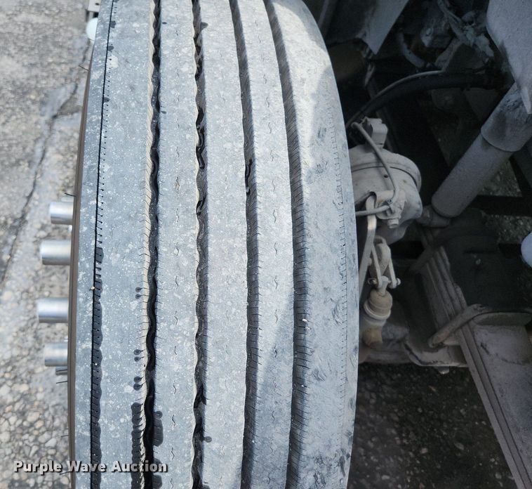 image for item EA9442 2015 International ProStar  semi truck