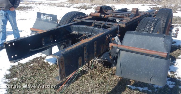 image for item HU9468 Freightliner  truck chassis