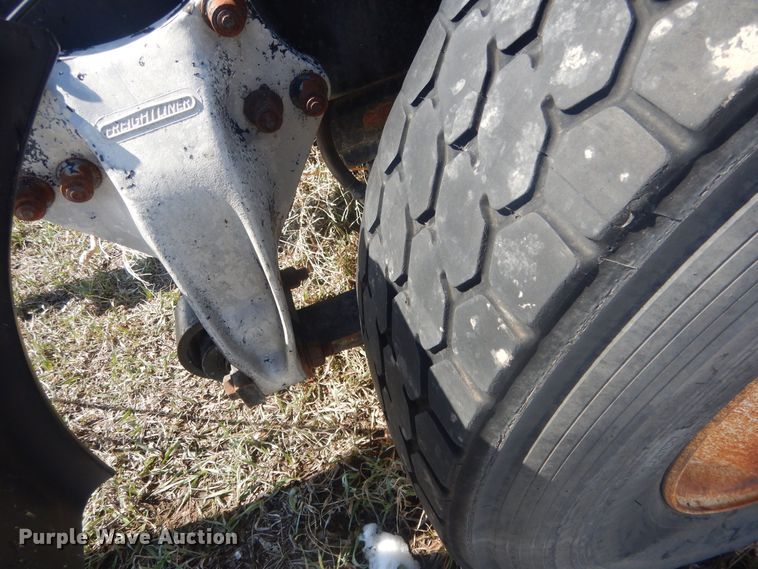 image for item HU9468 Freightliner  truck chassis