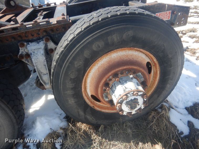 image for item HU9468 Freightliner  truck chassis