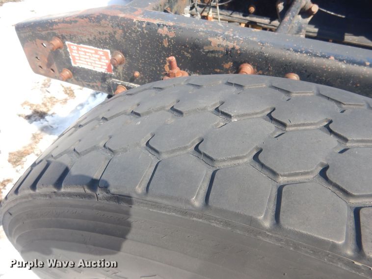 image for item HU9468 Freightliner  truck chassis