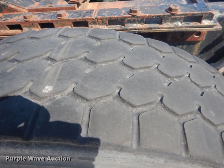 image for item HU9468 Freightliner  truck chassis