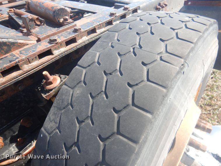 image for item HU9468 Freightliner  truck chassis