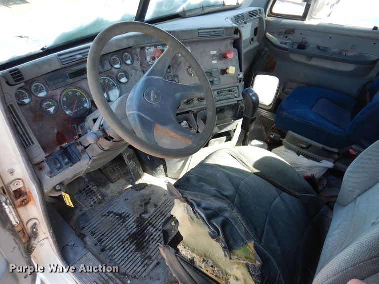 image for item IO9466 2003 Freightliner Century Class CST120  truck cab and chassis