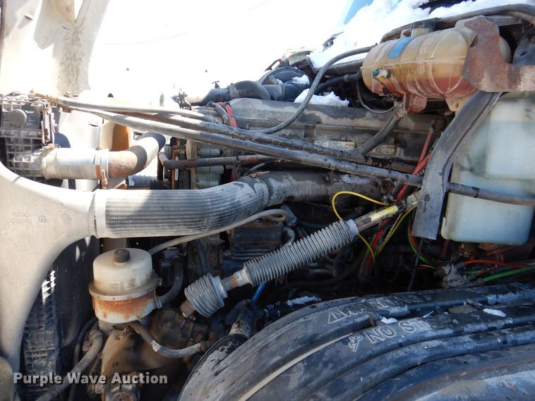 image for item IO9466 2003 Freightliner Century Class CST120  truck cab and chassis