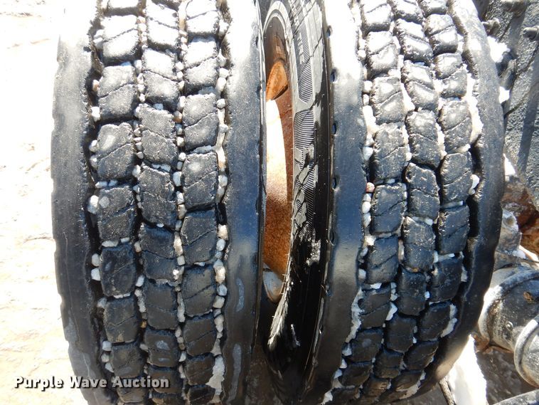 image for item IO9466 2003 Freightliner Century Class CST120  truck cab and chassis