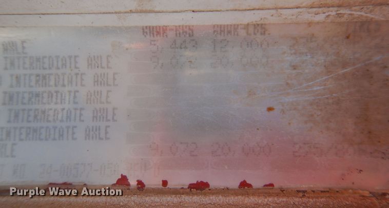 image for item IO9466 2003 Freightliner Century Class CST120  truck cab and chassis