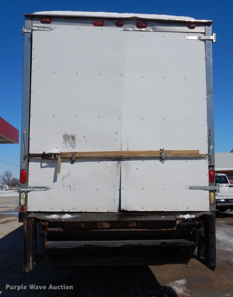 image for item IO9469 1999 Freightliner FL70  box truck