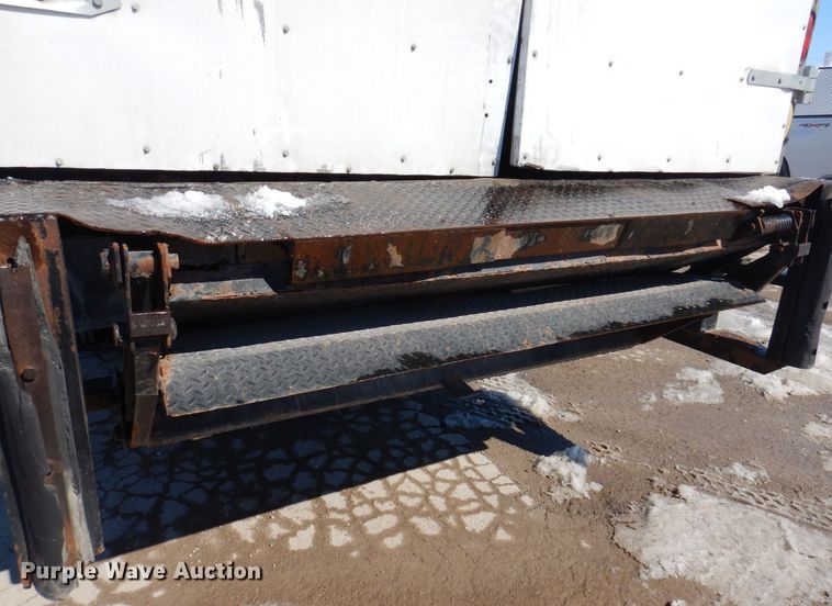 image for item IO9469 1999 Freightliner FL70  box truck