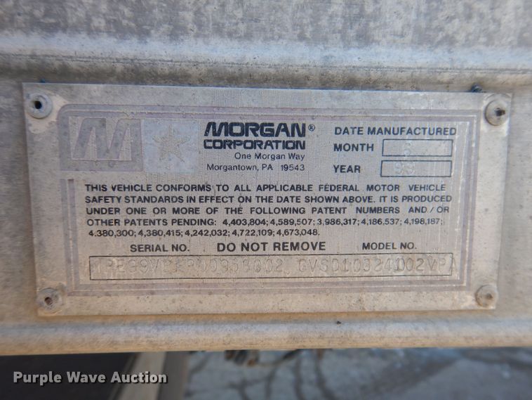 image for item IO9469 1999 Freightliner FL70  box truck