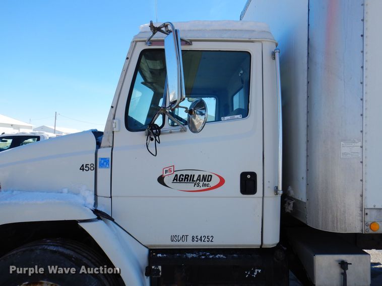 image for item IO9469 1999 Freightliner FL70  box truck