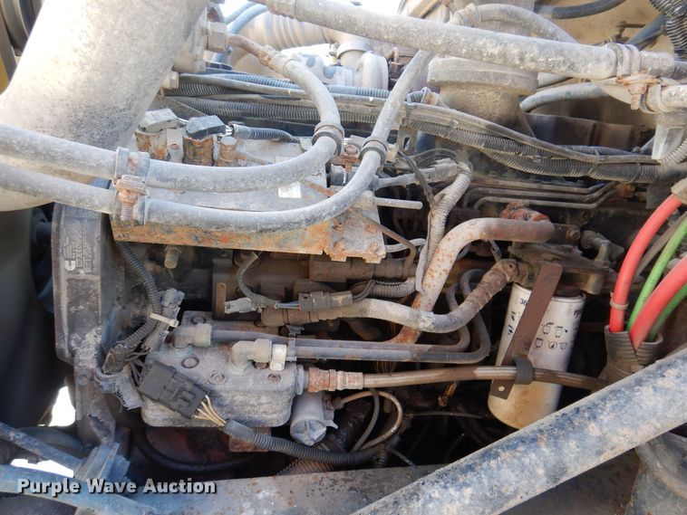 image for item IO9469 1999 Freightliner FL70  box truck