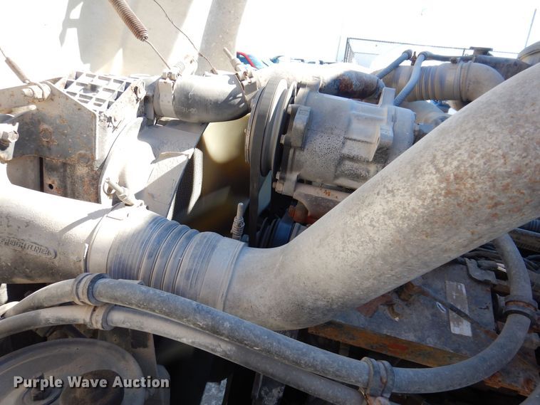 image for item IO9469 1999 Freightliner FL70  box truck