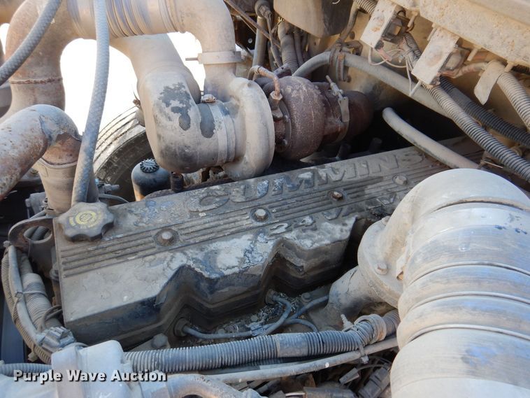 image for item IO9469 1999 Freightliner FL70  box truck