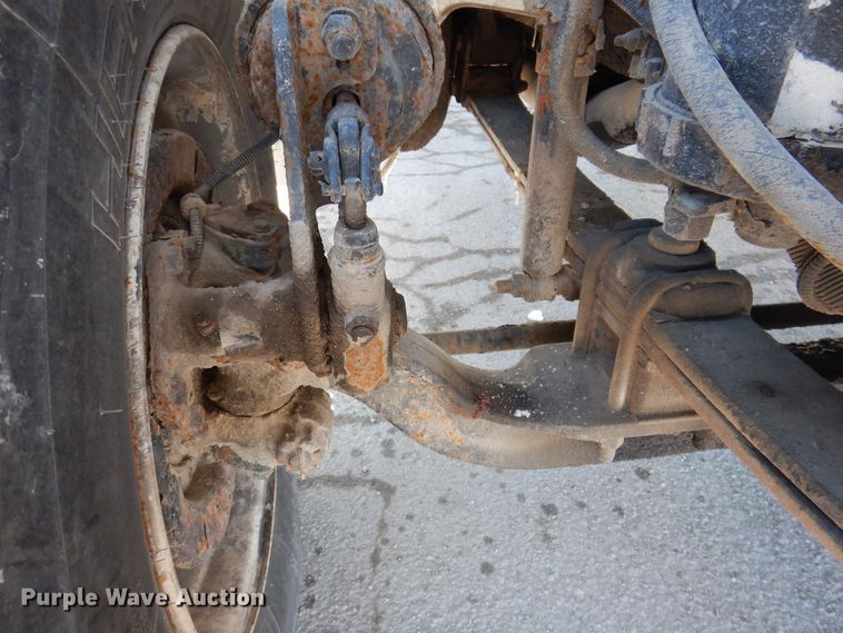 image for item IO9469 1999 Freightliner FL70  box truck