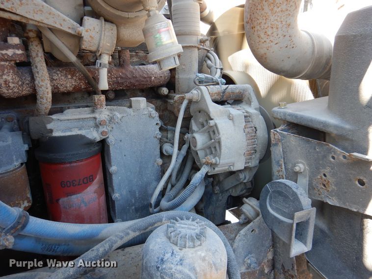 image for item IO9469 1999 Freightliner FL70  box truck