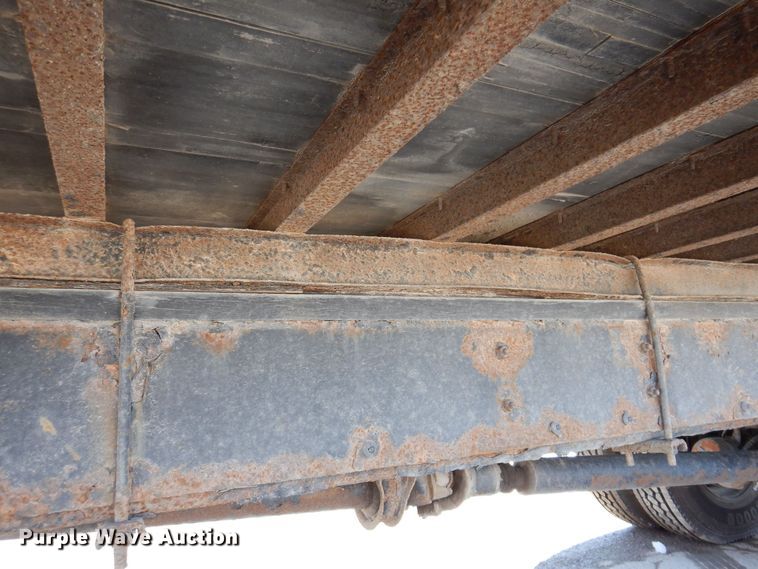 image for item IO9469 1999 Freightliner FL70  box truck