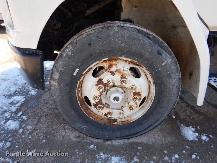 image for item IO9469 1999 Freightliner FL70  box truck