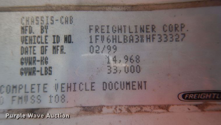 image for item IO9469 1999 Freightliner FL70  box truck