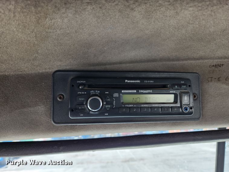 image for item JB9453 1998 Mack CH613  semi truck