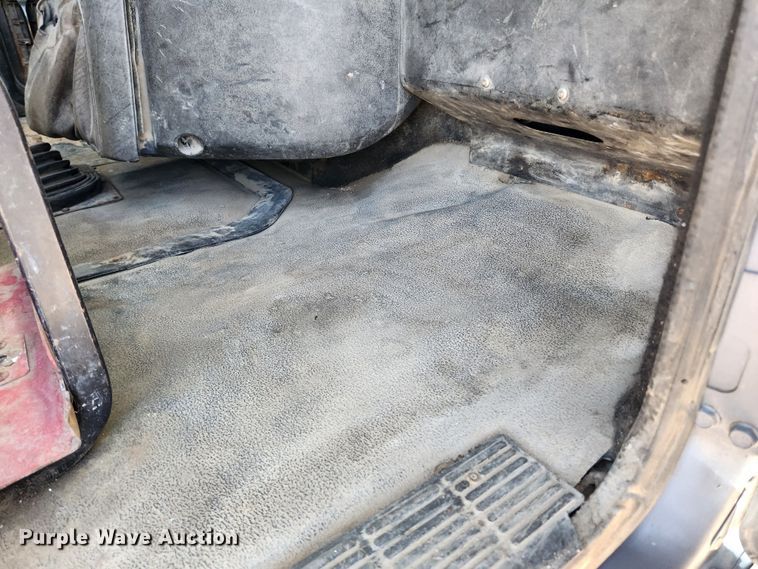 image for item JB9453 1998 Mack CH613  semi truck