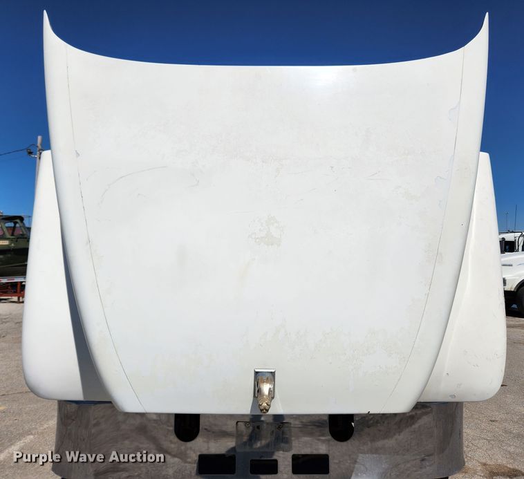 image for item JB9453 1998 Mack CH613  semi truck