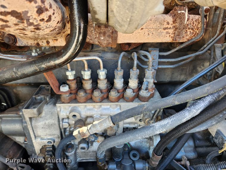 image for item JB9453 1998 Mack CH613  semi truck